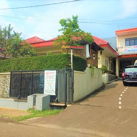 Poetri Guest House Syariah Near Kebun Raya Bogor Ngoại thất bức ảnh