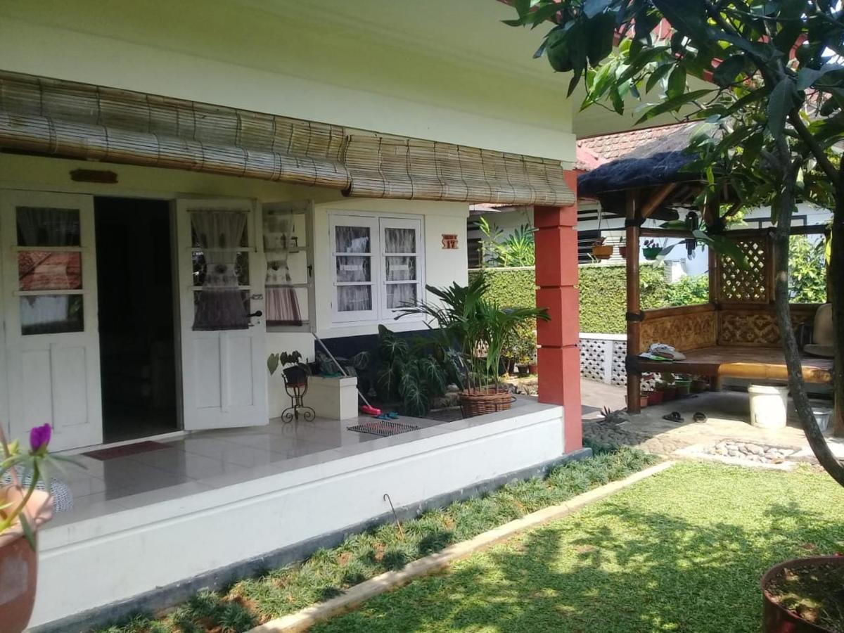 Poetri Guest House Syariah Near Kebun Raya Bogor Ngoại thất bức ảnh