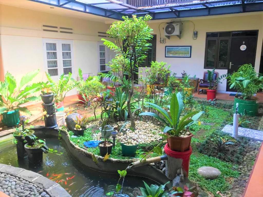 Poetri Guest House Syariah Near Kebun Raya Bogor Ngoại thất bức ảnh