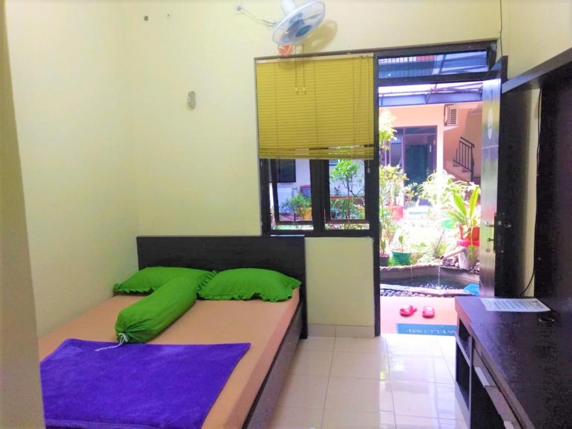 Poetri Guest House Syariah Near Kebun Raya Bogor Ngoại thất bức ảnh